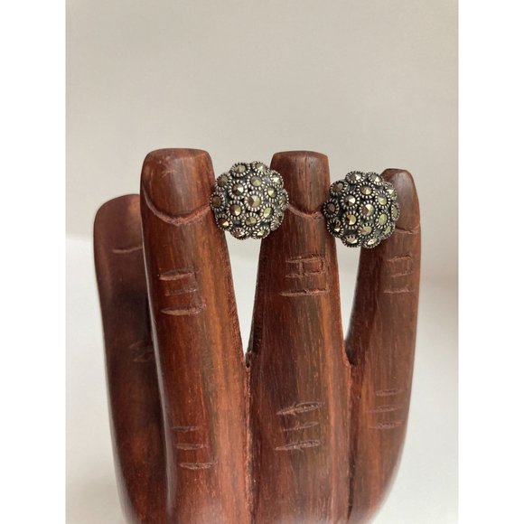 Marcasite 925 Signed Thai Sterling 1/2" Button Pierced Earrings - Picture 1 of 4